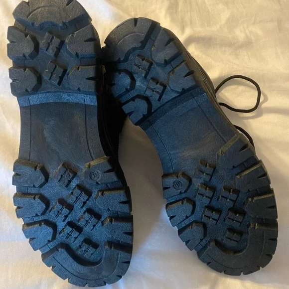 Outdoor, Women's Black Boots Size 8, Brand New Without The Box. - Picture 4 of 5